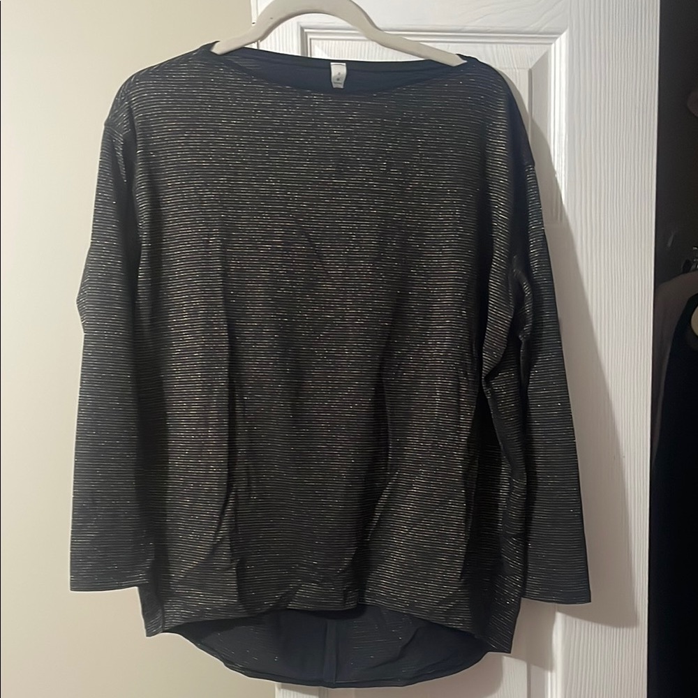 Lululemon NWOT Size 6 Back in Action Long Sleeve *Special Edition